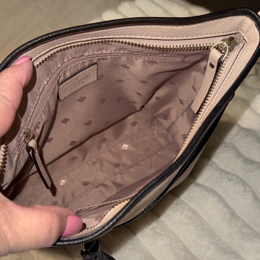 Authentic Kate Spade Crossbody Bag with Wallet Pebble Leather EUC - Picture 5 of 10